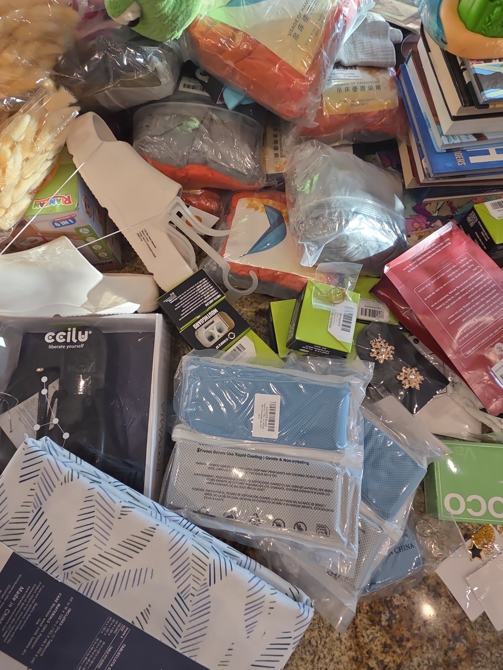 MYSTERY BOXES - 5 LB MYSTERY BOX NEW WURH TAG ITEMS.